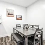 Cozy Luxury Close To Downtown 204