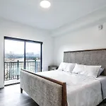 Cozy Luxury Close To Downtown 204