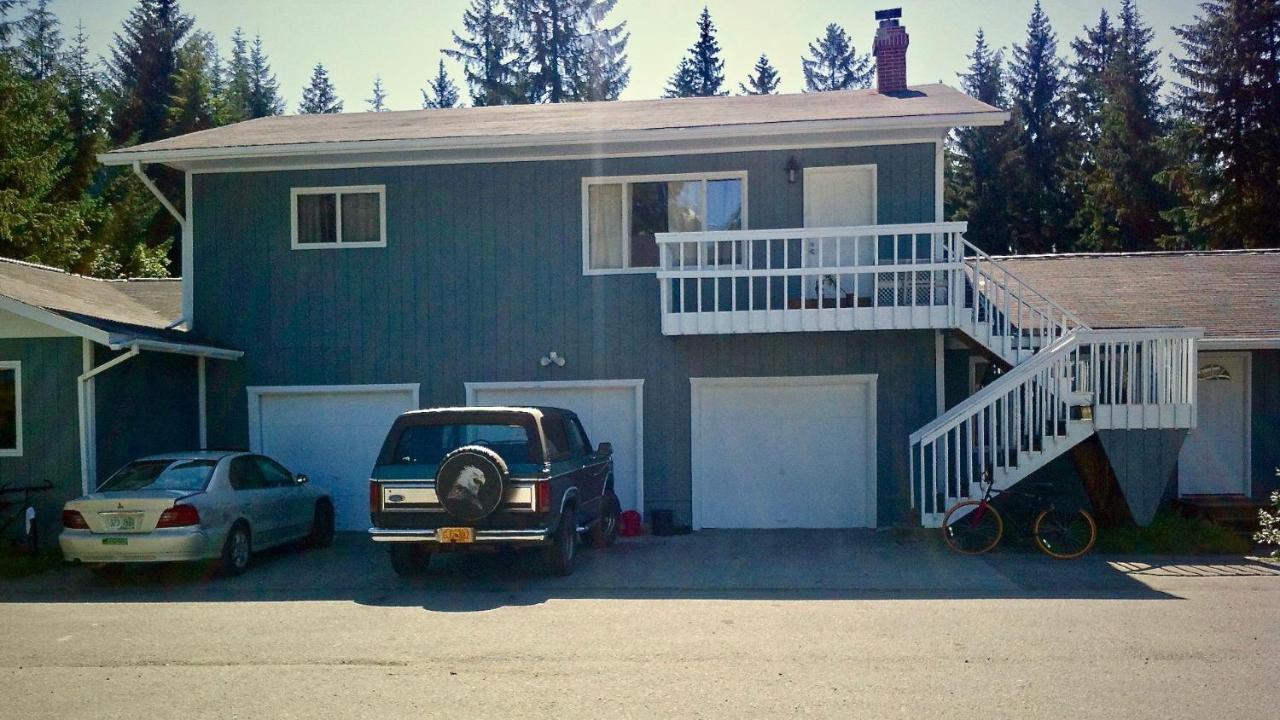 Rainbow Row - Two Private Units In Complex, Near Mendenhall Glacier, Trails, And Conveniences! *