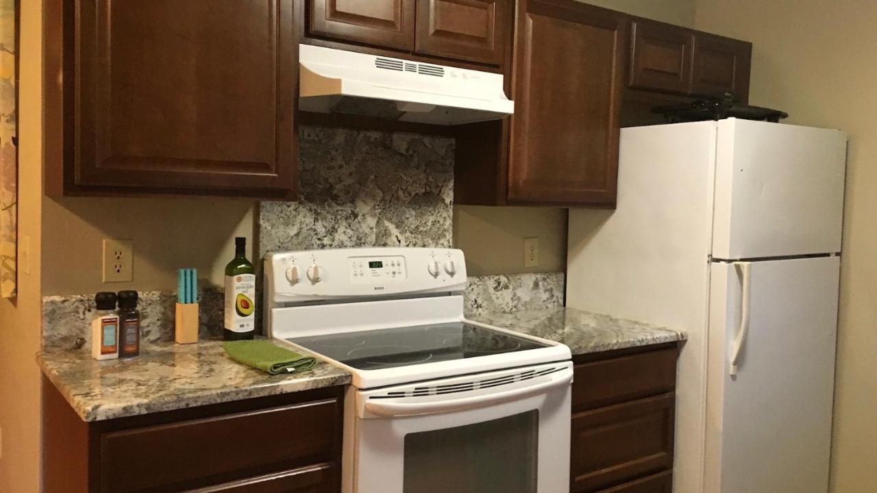 Casa de férias Rainbow Row - Two Private Units In Complex, Near Mendenhall Glacier, Trails, And Conveniences!
