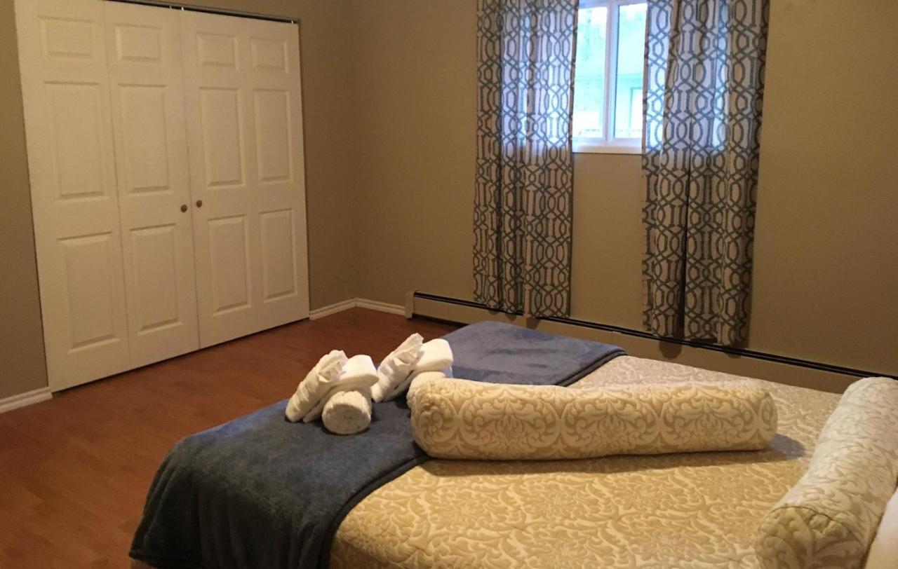 Rainbow Row - Two Private Units In Complex, Near Mendenhall Glacier, Trails, And Conveniences! *