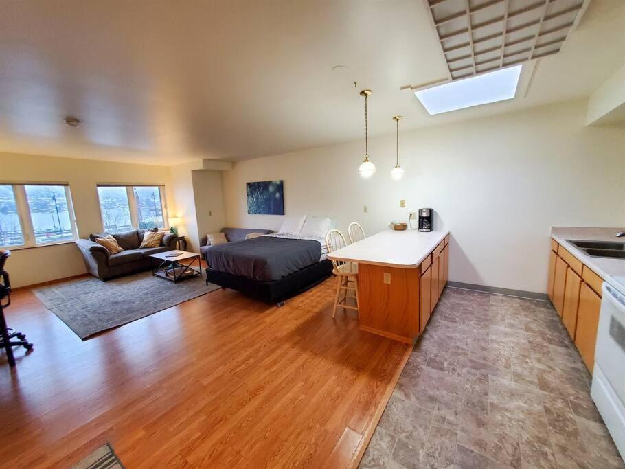 Apartamento Downtown Gem: 1br With Stunning Views! *
