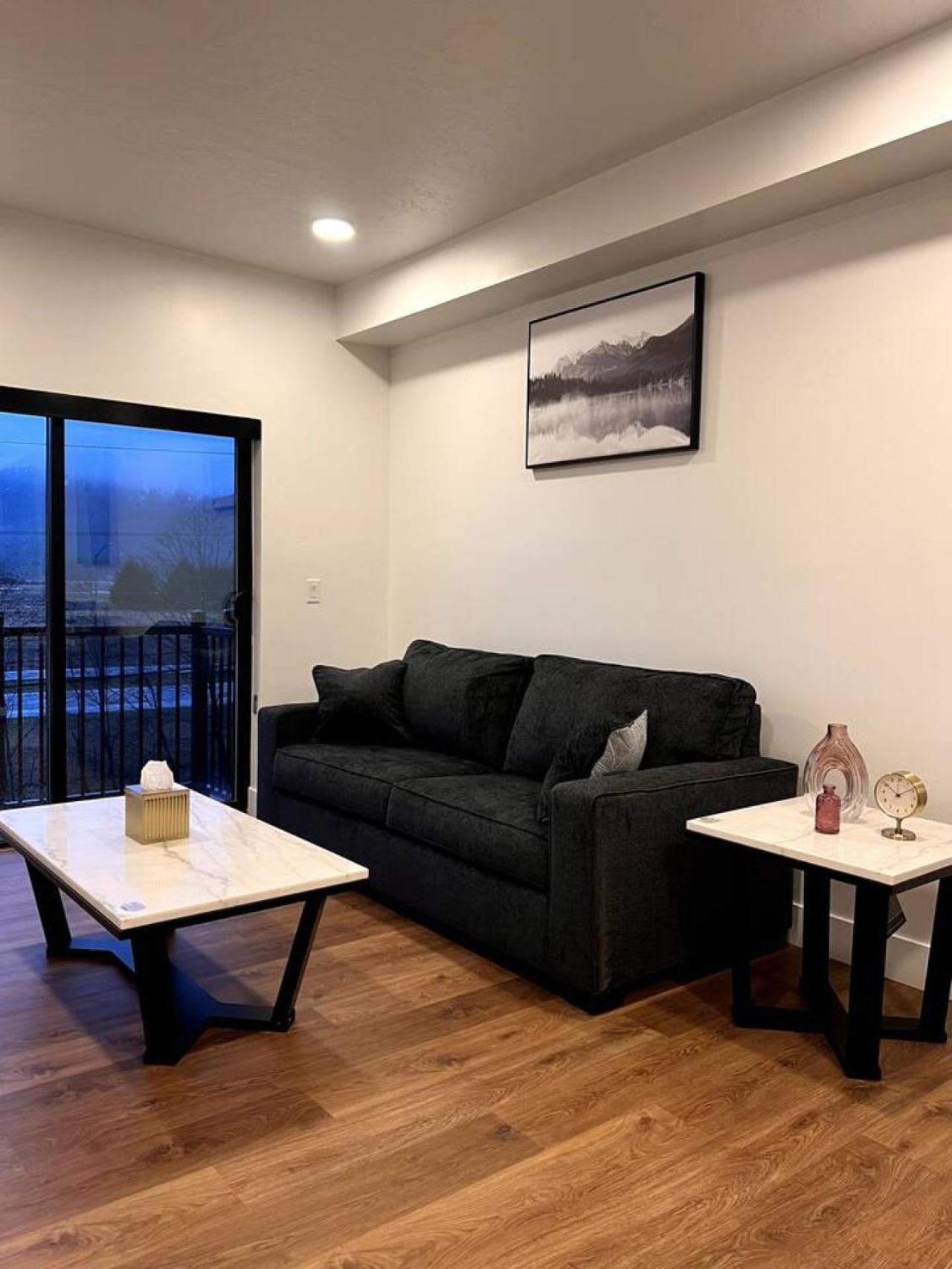 Apartamento Airport Access With Stunning View A203 *