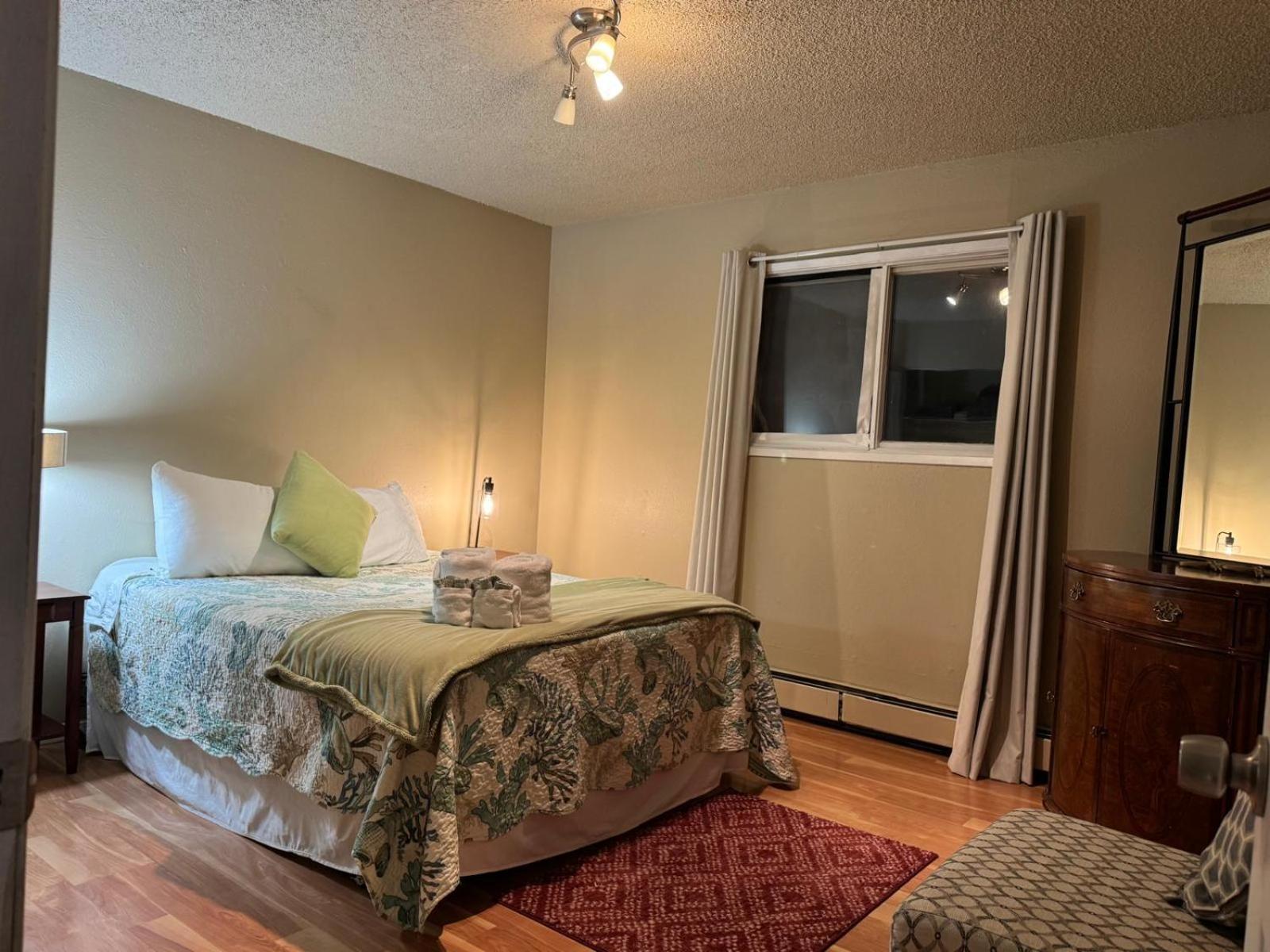 Holiday home Rainbow Row - Two Private Units In Complex, Near Mendenhall Glacier, Trails, And Conveniences! *