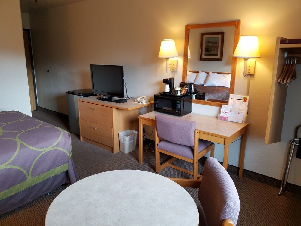 Super 8 By Wyndham Motel 2*