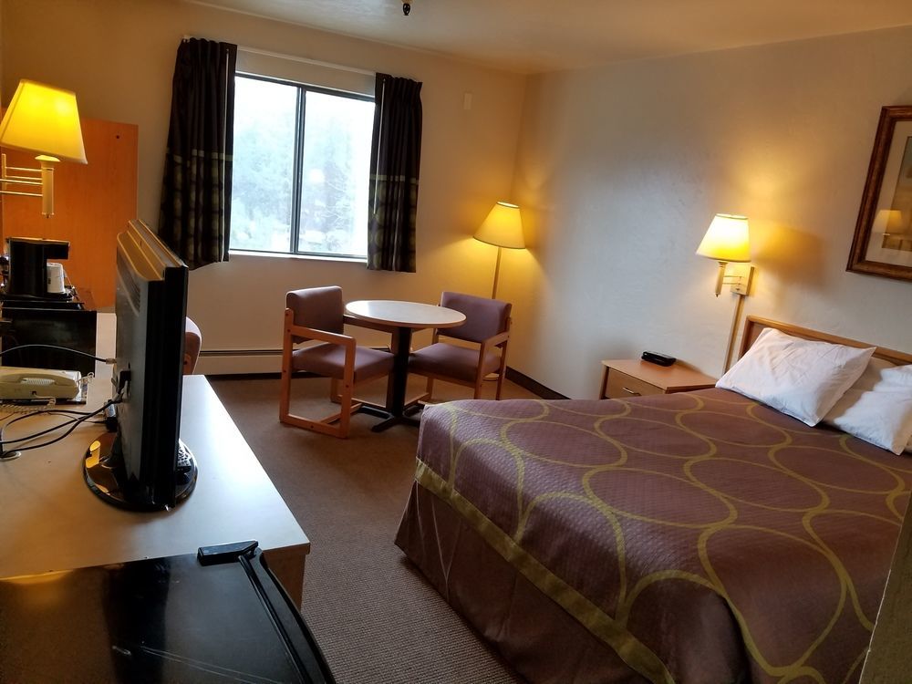 Super 8 By Wyndham Motel 2*