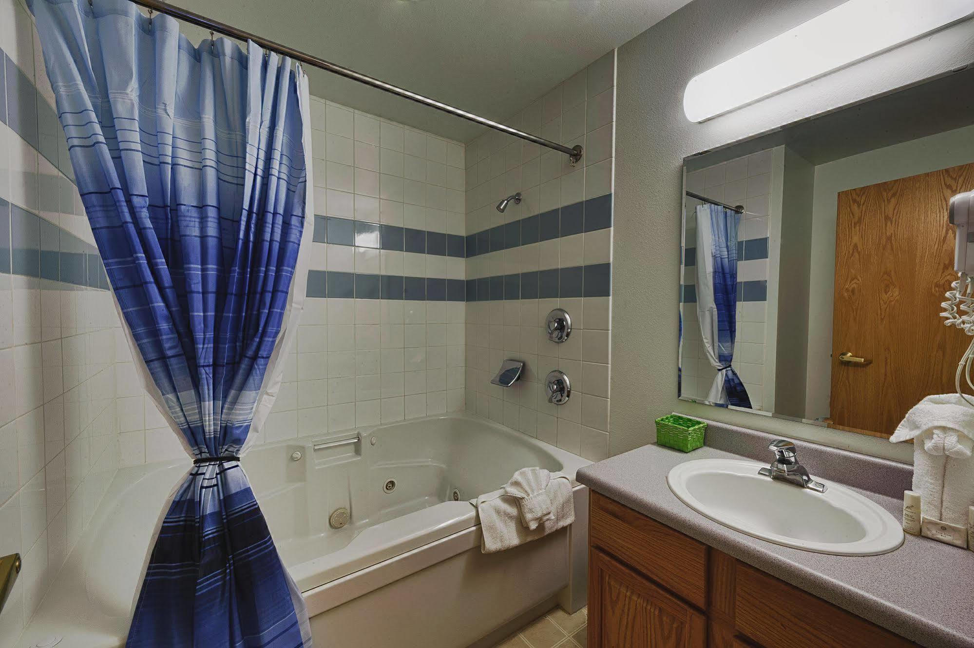 Hotel Frontier In